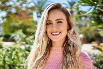 woman smiling with white teeth