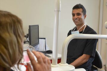 dentist smling